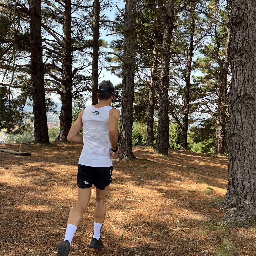 CAMISETA DE TIRANTES TÉCNICA FIND YOUR EVEREST ELITE - Blanco - Imagen 9