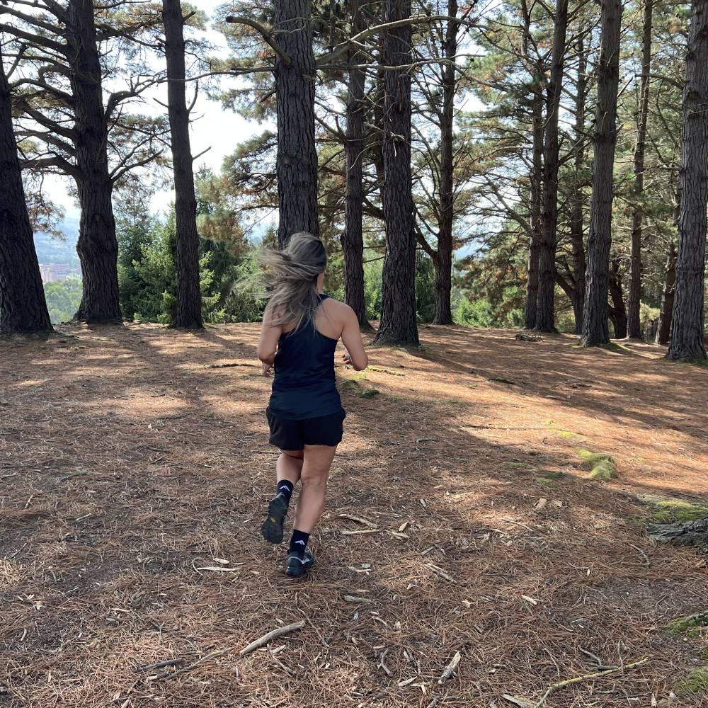 CAMISETA DE TIRANTES TÉCNICA FIND YOUR EVEREST ELITE MUJER - Negro - Imagen 7