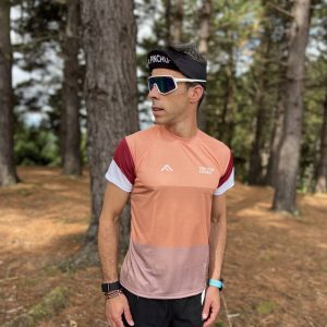 CAMISETA TÉCNICA FIND YOUR EVEREST - Orange Wines