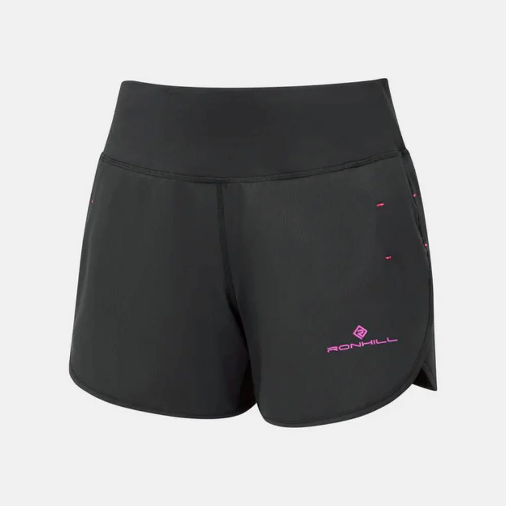 PANTALÓN CORTO RONHILL TECH 4.5" MUJER - Black / Razzmatazz