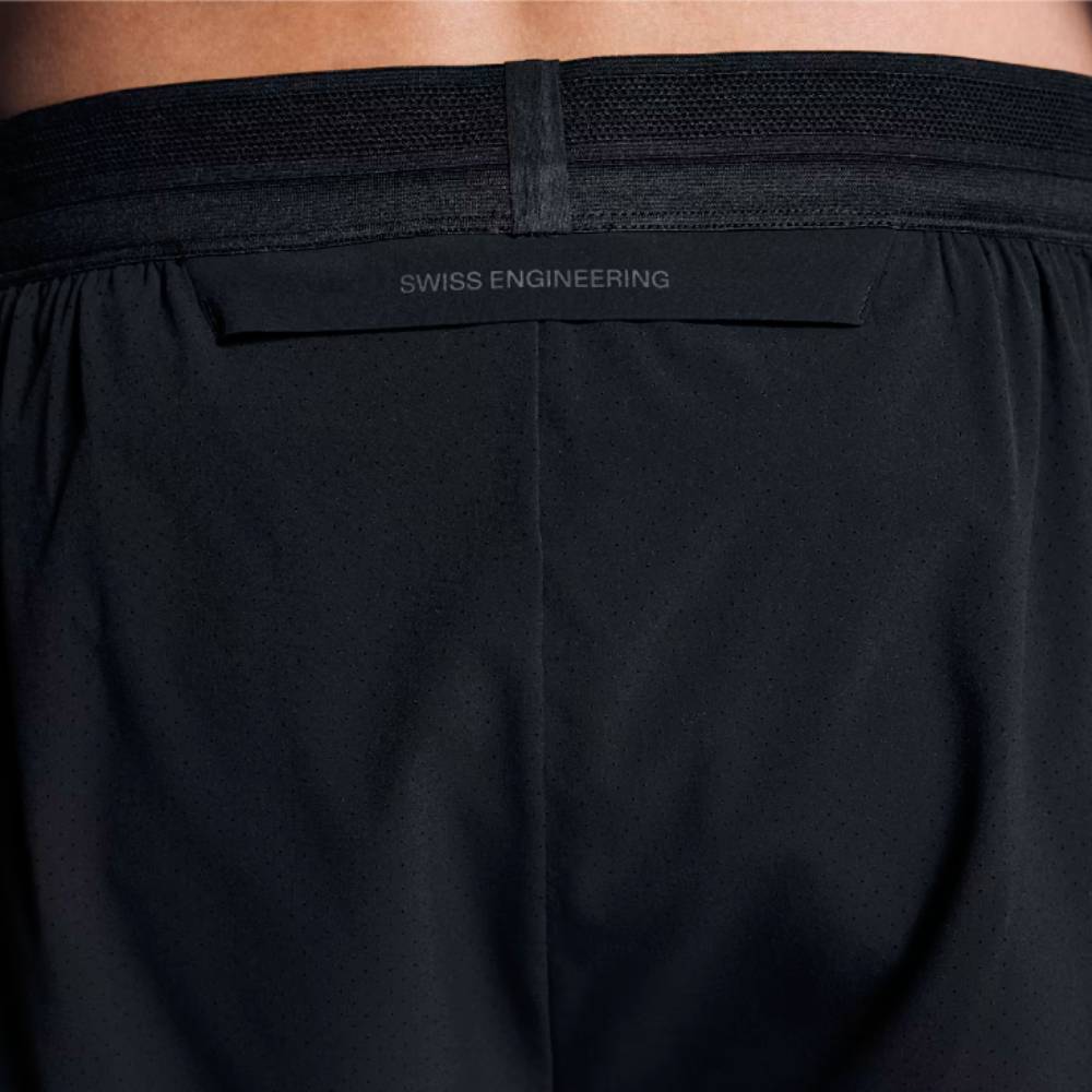 PANTALÓN CORTO ON PERFORMANCE 5″ - Negro - Imagen 6