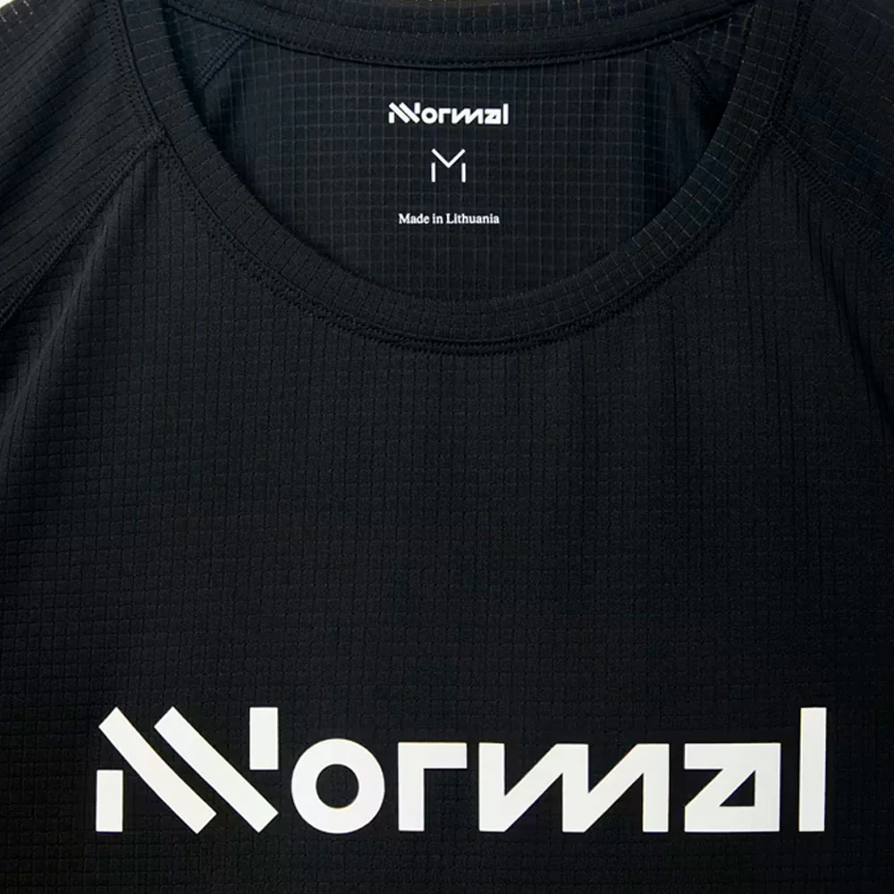 CAMISETA NNORMAL RACE MUJER 2025 - Negro - Imagen 4