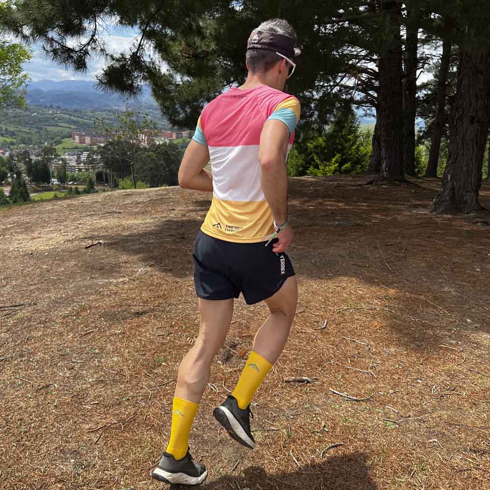 CAMISETA TÉCNICA FIND YOUR EVEREST - Pink Lemonade - Imagen 8