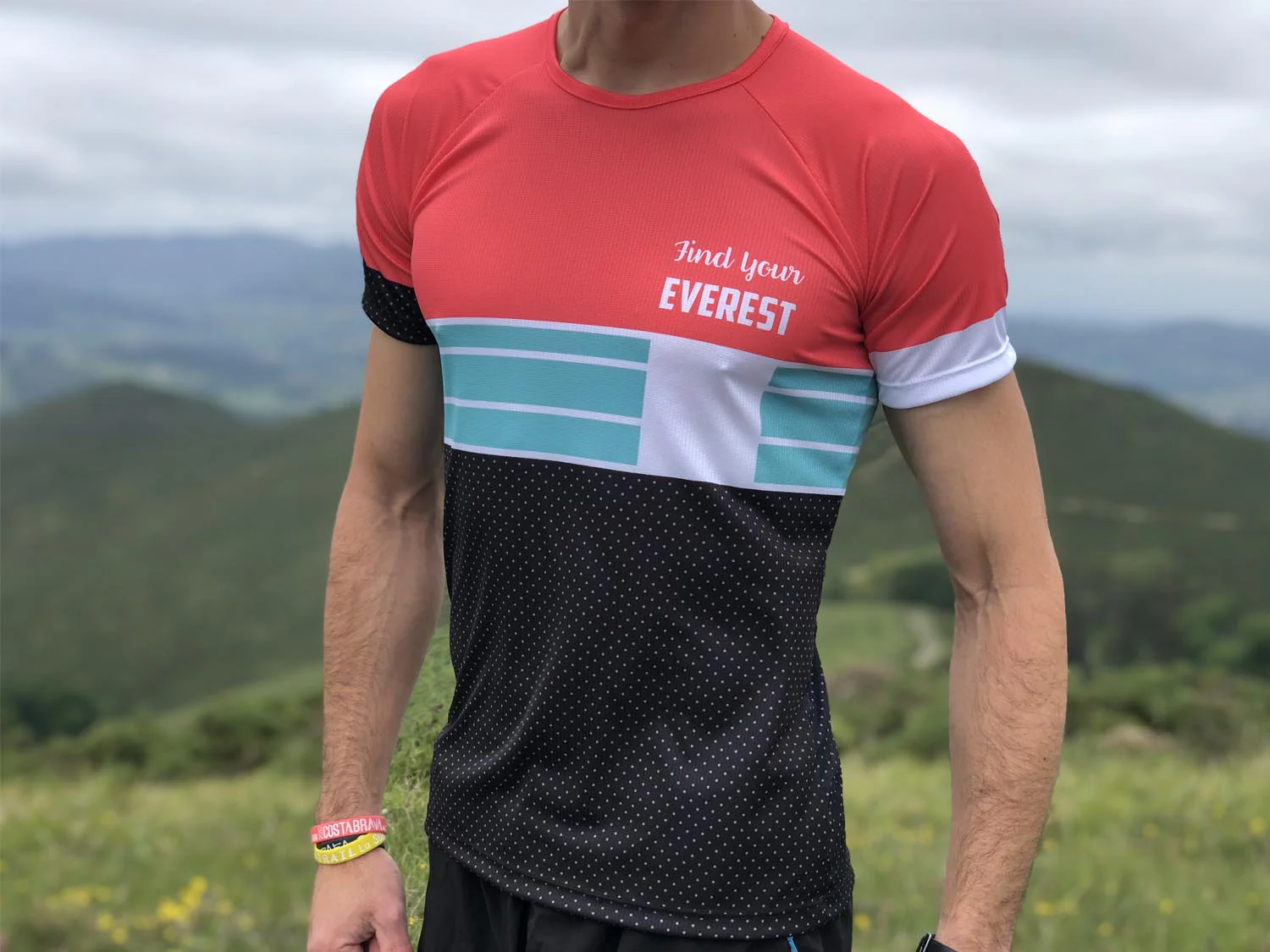 CAMISETA TÉCNICA FIND YOUR EVEREST - Red - Imagen 3